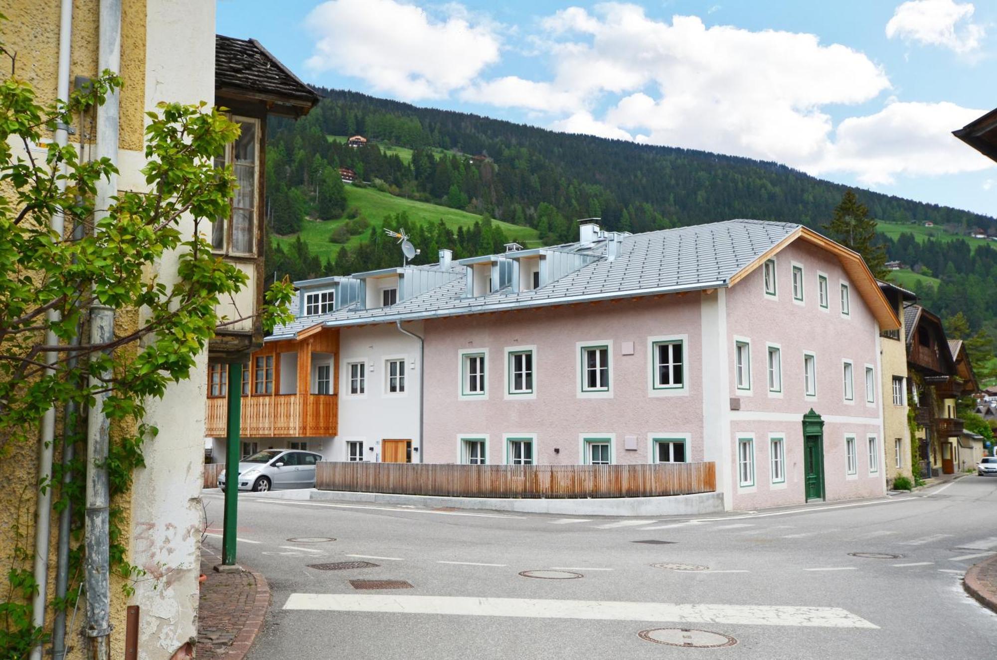 Aurturist S Candido Roulette Apartment
