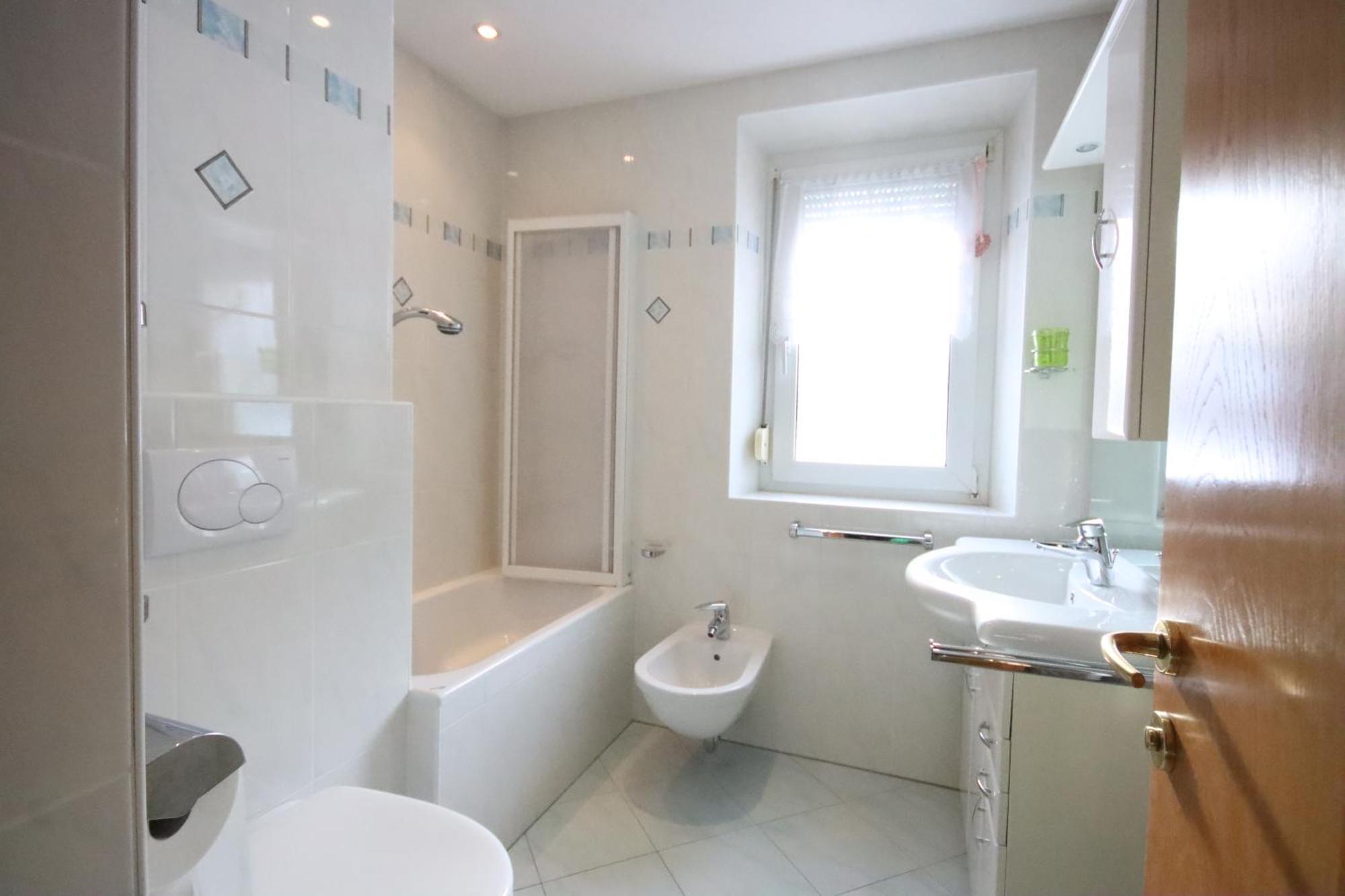 Aurturist S Candido Roulette Apartment